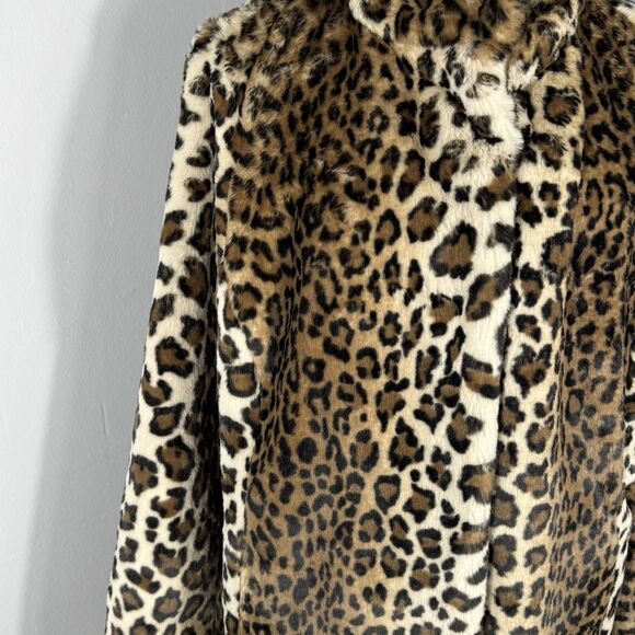 LOFT Sz 16 Plus Leopard Cheetah Print Faux Fur Coat Jacket Teddy Soft BEAUTIFUL - Picture 4 of 16